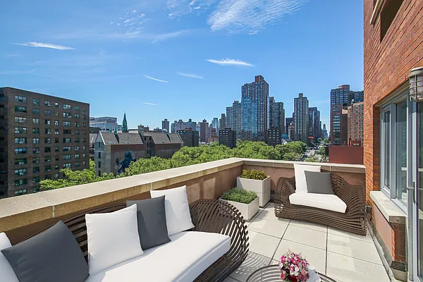 Rented by Corcoran | media 1