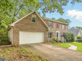 1144 Lakeview Rd, Grayson, GA 30017