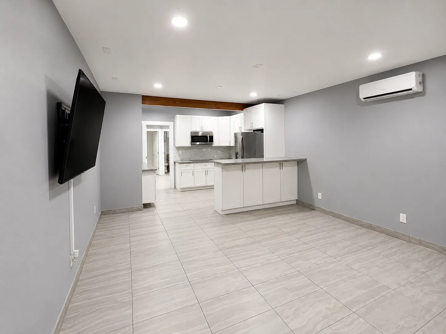 1 bed, 450 sqft, $2,150 — Photo 2