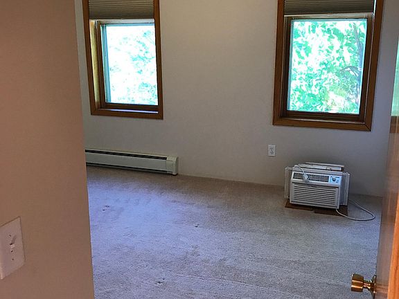 5th image of 546 Laurel Ave