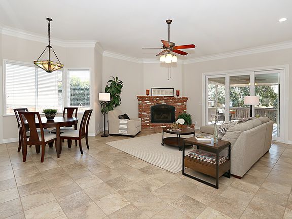 5th image of 155 El Nido Ave