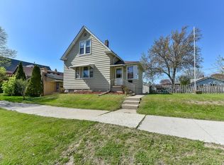 3818 E Barnard Ave, Cudahy, WI 53110