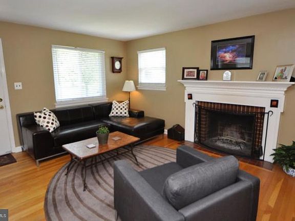 3rd image of 3228 Kenney Dr