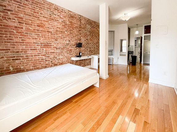 4th image of 194 Bleecker St APT C