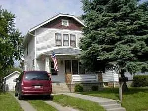 451 Townsend Ave photo 1