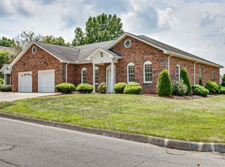 1825 Manor Ct, Kingsport, TN 37660