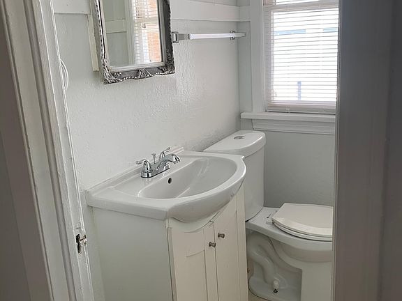 4th image of 708 S Lee Ave