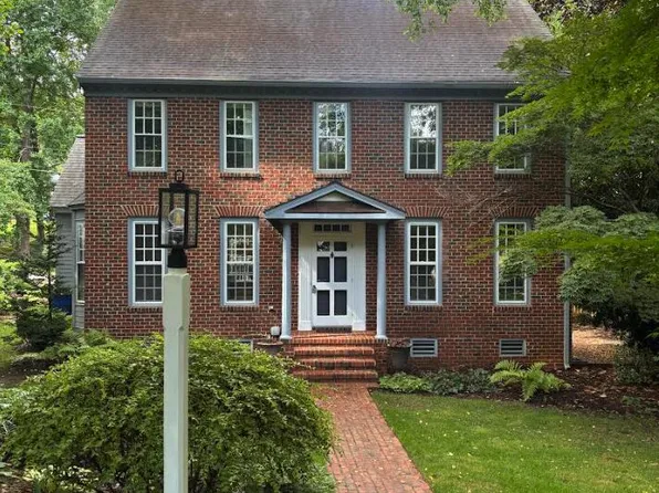 2101 Fallon Oaks Ct, Raleigh, NC 27608