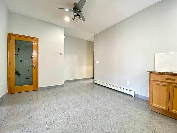 3rd image of 211 Bay 41st St #2F
