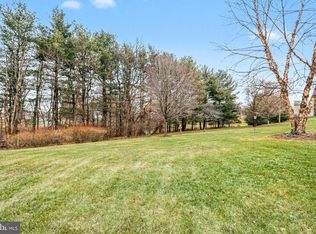 869 Water Edge Ct #L-0062, Lebanon, PA 17046