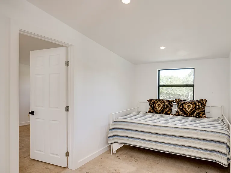 1217 Lost Oak Trl — Photo 27