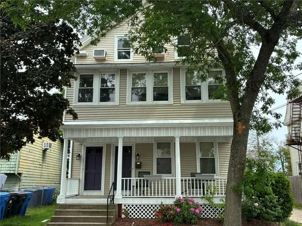 152-154 Woodbine St, Cranston, RI 02910