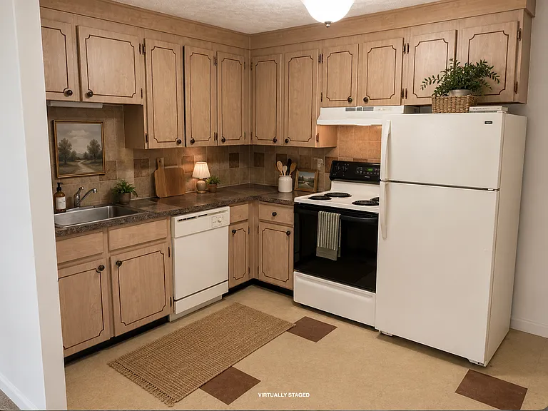 Lexington St Apartments — Photo 36