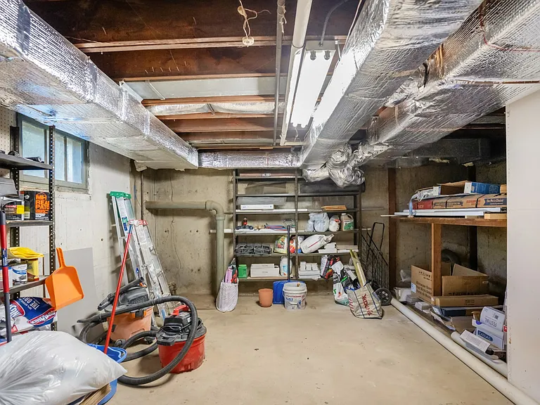 31 Frederick Ln — Photo 61