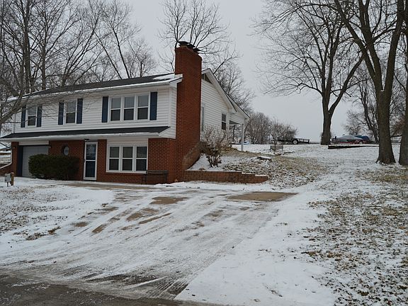 3rd image of 105 Beach Dr