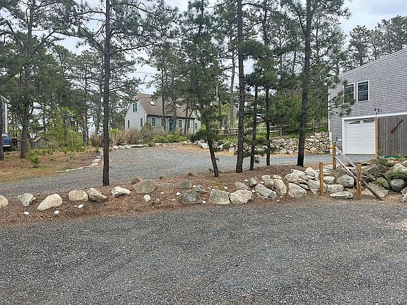 4th image of 45 Indian Neck Rd