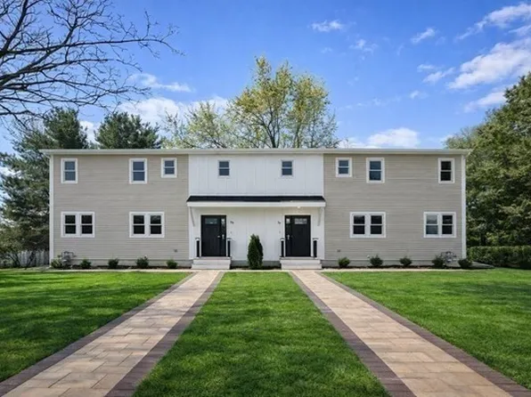 35 Neillian Way #35A, Bedford, MA 01730