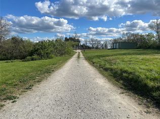 220 W Springfield Rd, Saint Clair, MO 63077