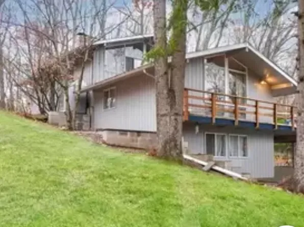 (undisclosed Address), Hamden, CT 06514