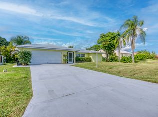 2074 SE Doverbrook St, Port Saint Lucie, FL 34983