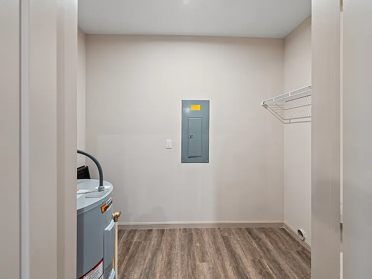 19Nineteen Promenade — Photo 162