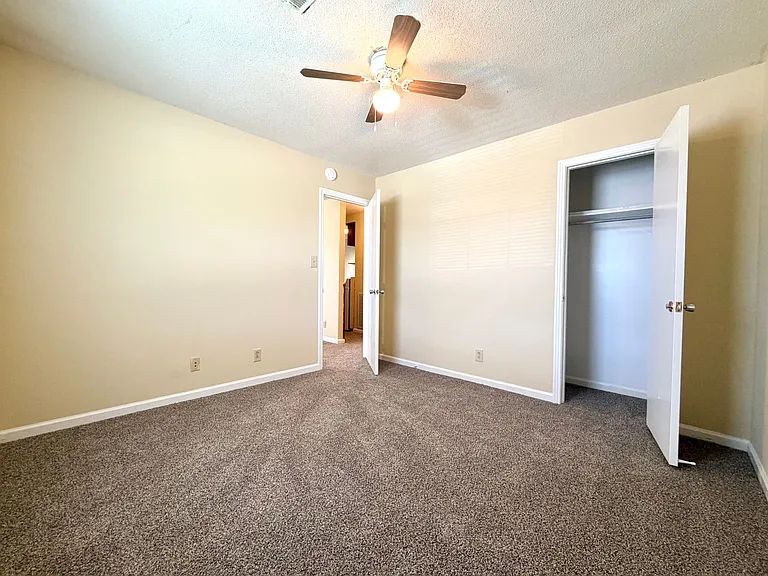 Bancroft Circle Apartments — Photo 8