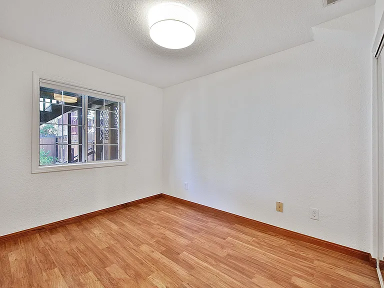 45 Fair Ave — Photo 16
