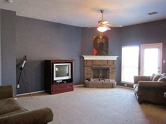 2nd image of 1300 Red River Dr