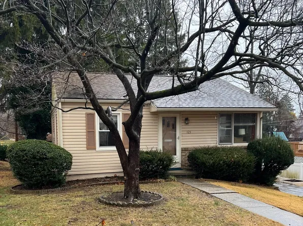 121 Norman St, Reading, PA 19609