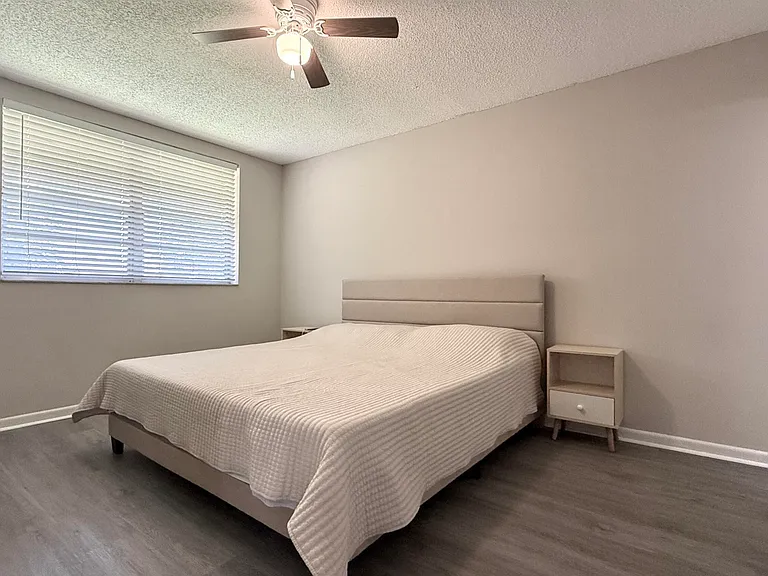 2925 SW 22nd Ave #203 — Photo 8