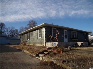 3923 SE 2nd St, Topeka, KS 66607