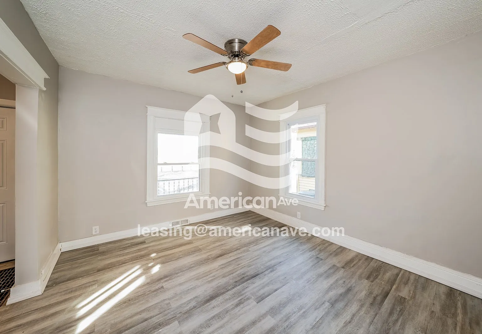3 bed, 1.0 bath, 1277 sqft, $1,313 — Photo 3