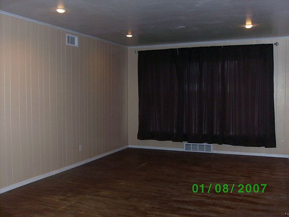 Living room_02042014