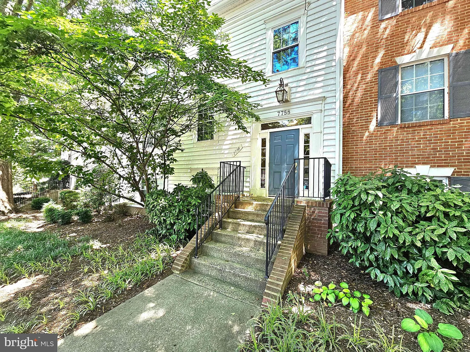 2 bed, 2.0 bath, 940 sqft, $2,550 — Photo 1