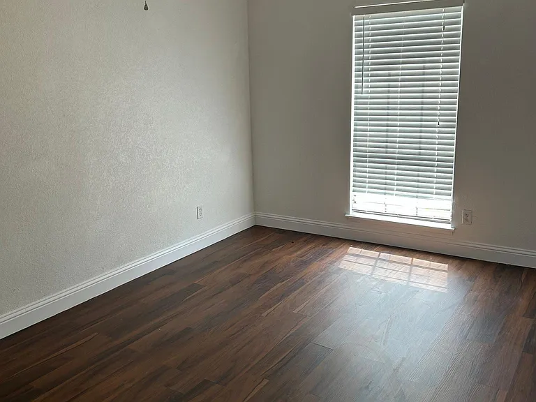 7404 Buttonwood Dr — Photo 15