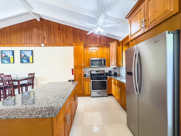 114 Mount Pleasant Ea #D — Photo 4
