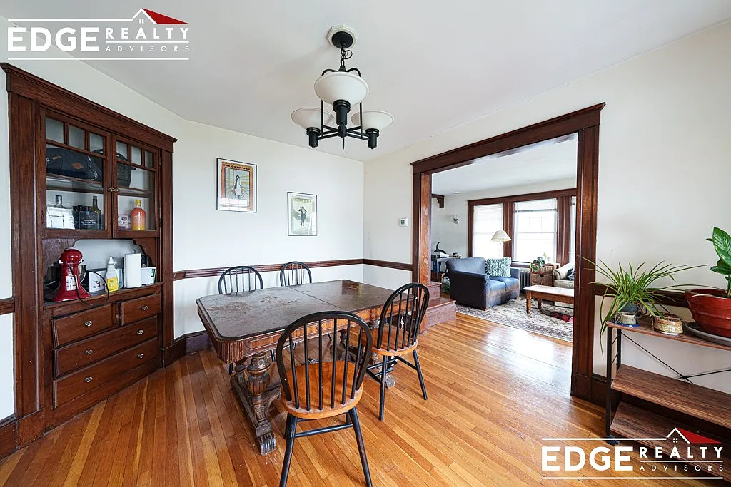 4 bed, 1.5 bath, $3,800 — Photo 3