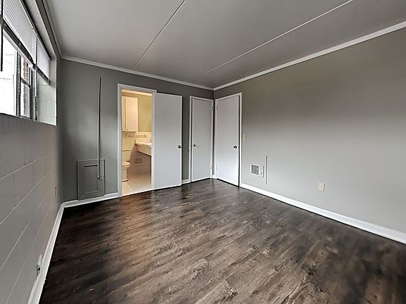 4th image of 2525 Merry Oaks Dr APT 10