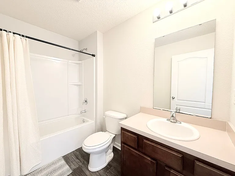 12306 Crossfield Dr — Photo 25