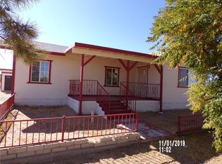 59121 Lutz Rd, Landers, CA 92285
