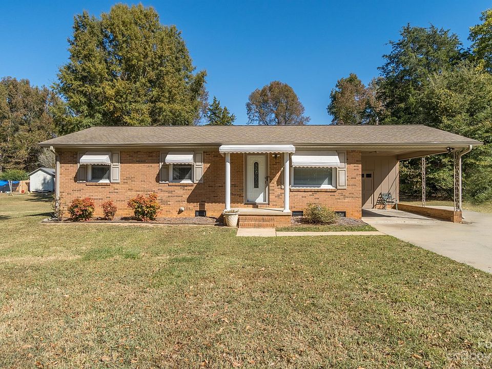 1st image of 249 Branchwood Cir