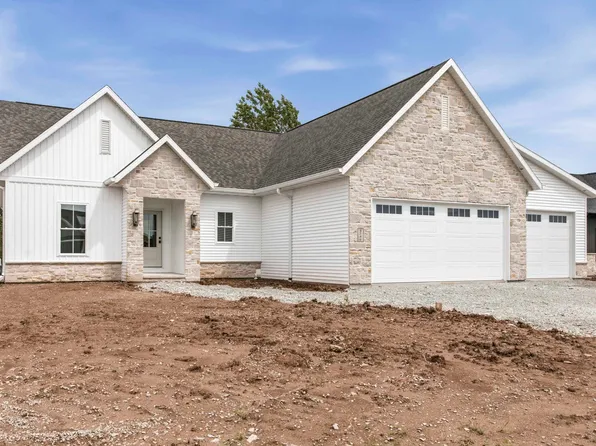 3741 Edwina Dr, De Pere, WI 54115