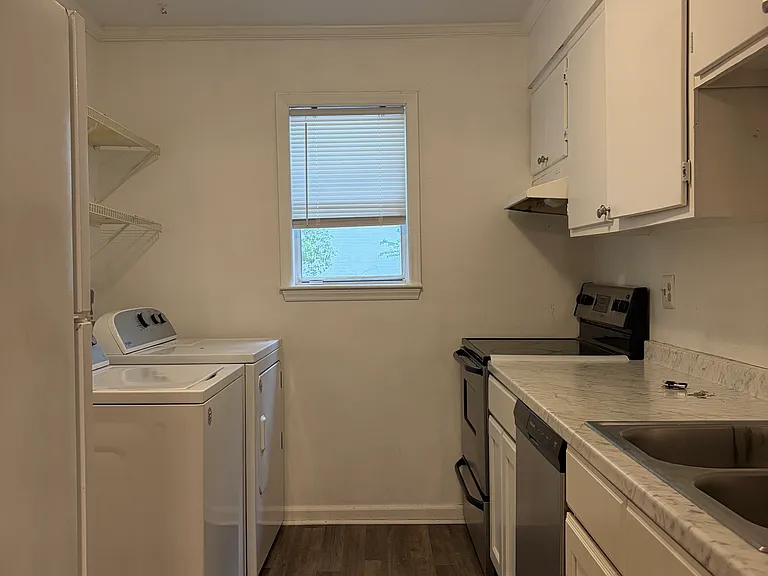 350 Ashley Forest Rd — Photo 5