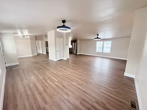 702 S Carmen Ln — Photo 3