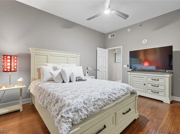 150 Las Vegas Blvd N Unit 1114, Las Vegas, NV 89101