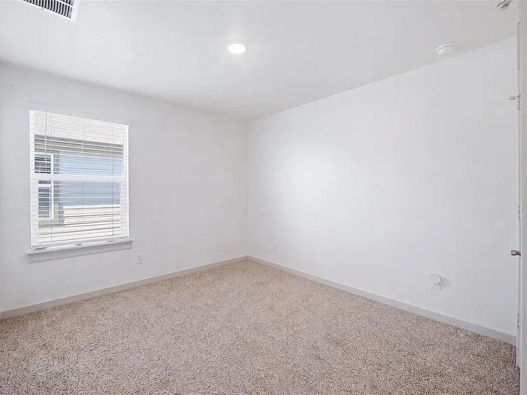 515 Millbrook Blvd — Photo 23