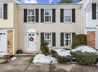 15 Thornton Cmns, Yaphank, NY 11980