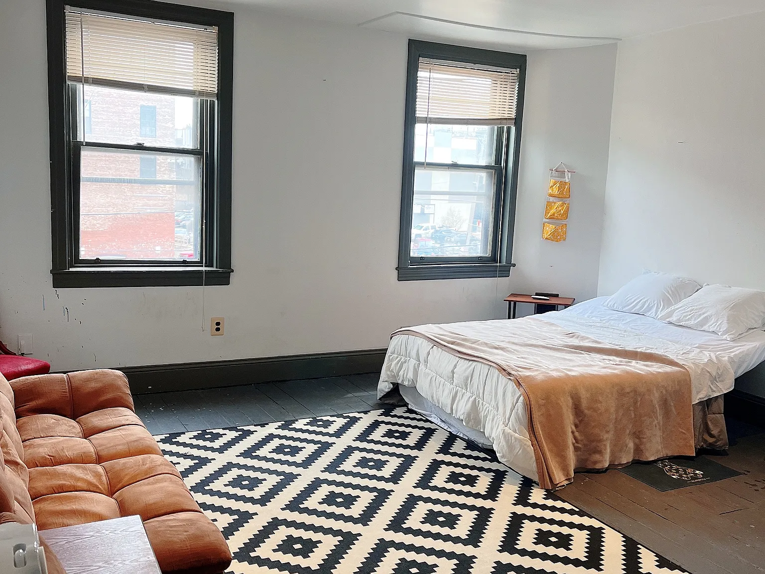 2 bed, 1200 sqft, $2,600 — Photo 2