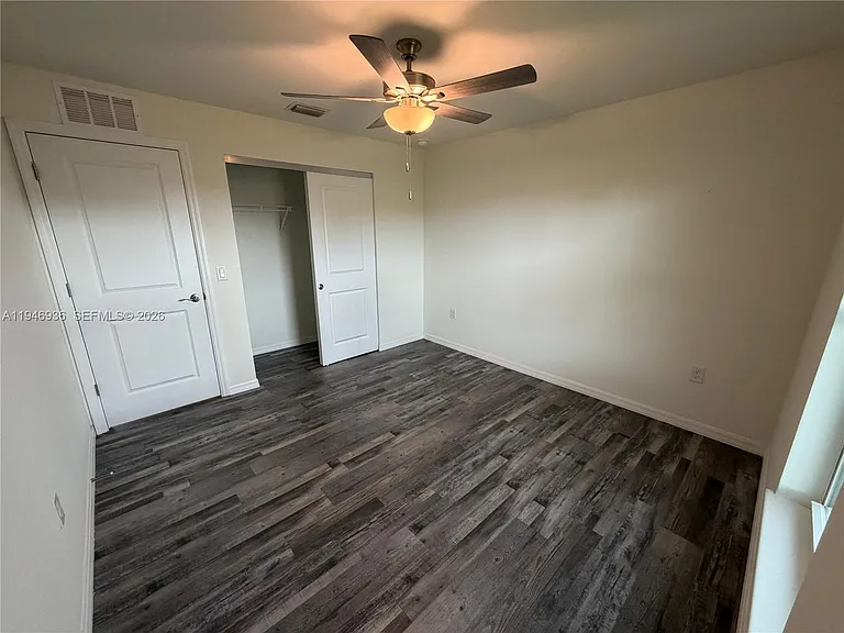 3223 NE 14th Ave — Photo 11