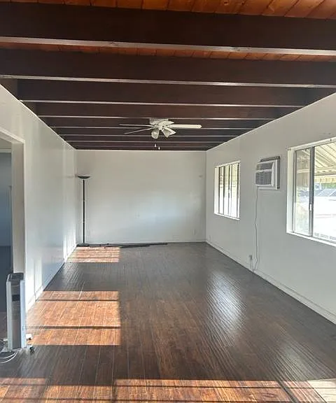 1052 N Obispo Ave — Photo 2
